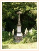 Kříž na hřbitově